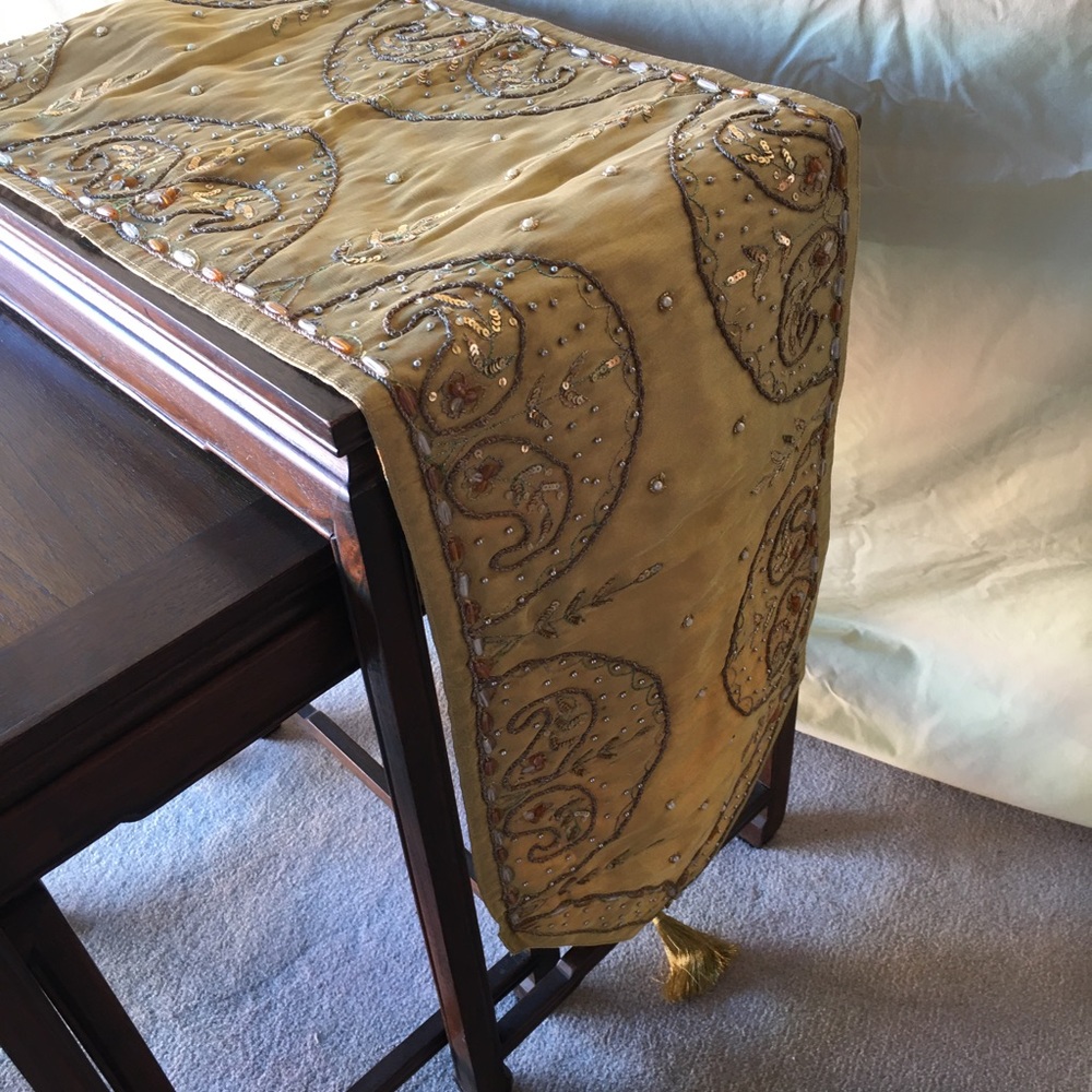 Beaded table runner